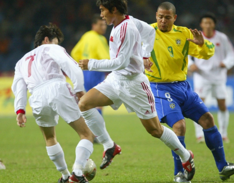 虎扑-亚洲杯今晚走向成谜，托特纳姆复出首秀，气氛紧张，团队化学反应显著(辛纳30胜林德克内希)