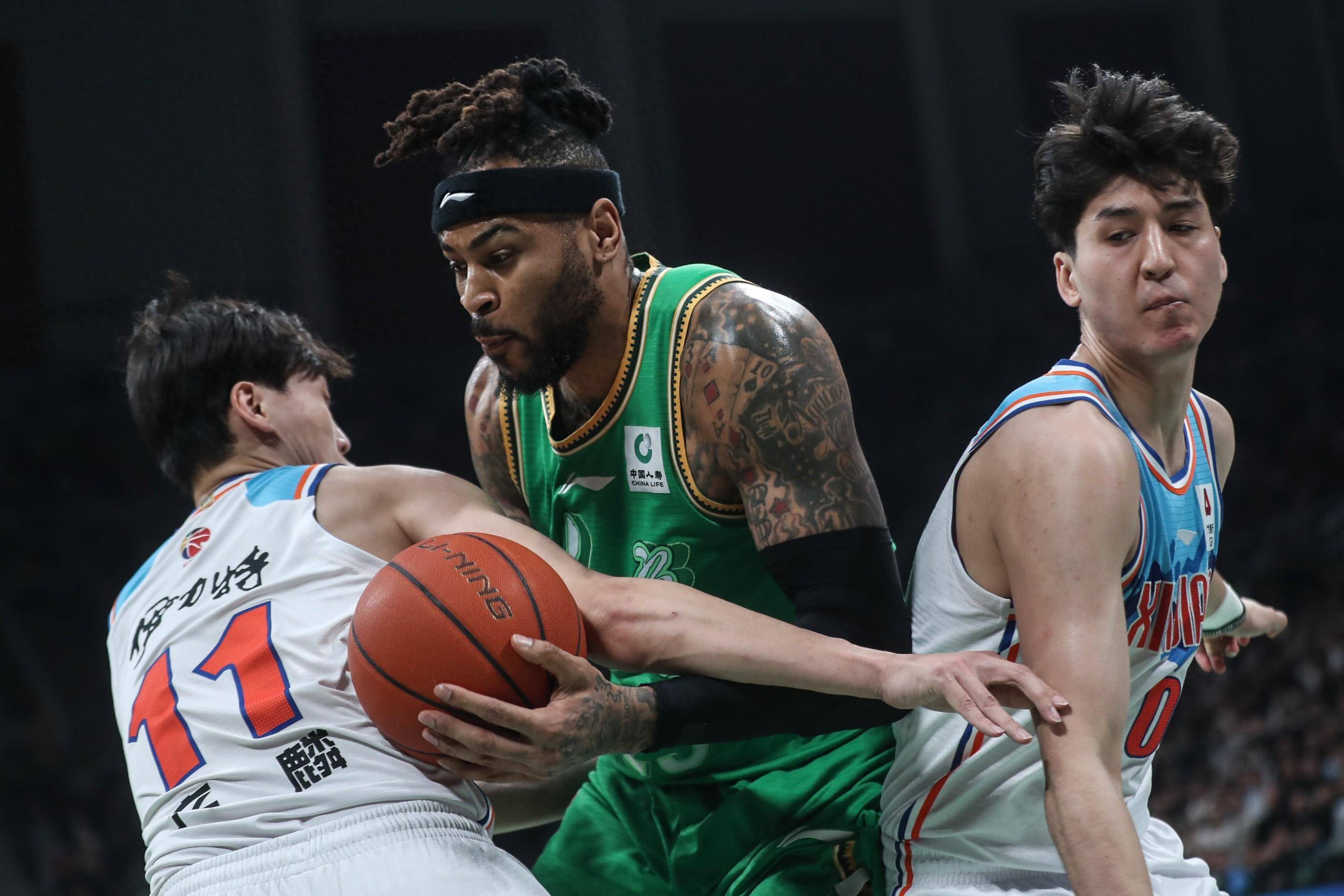 集结日辽宁本钢备战全明星赛；更衣室发声细节曝光；震撼外界；高层口径保持一致(辽宁本钢为什么少赛一场)