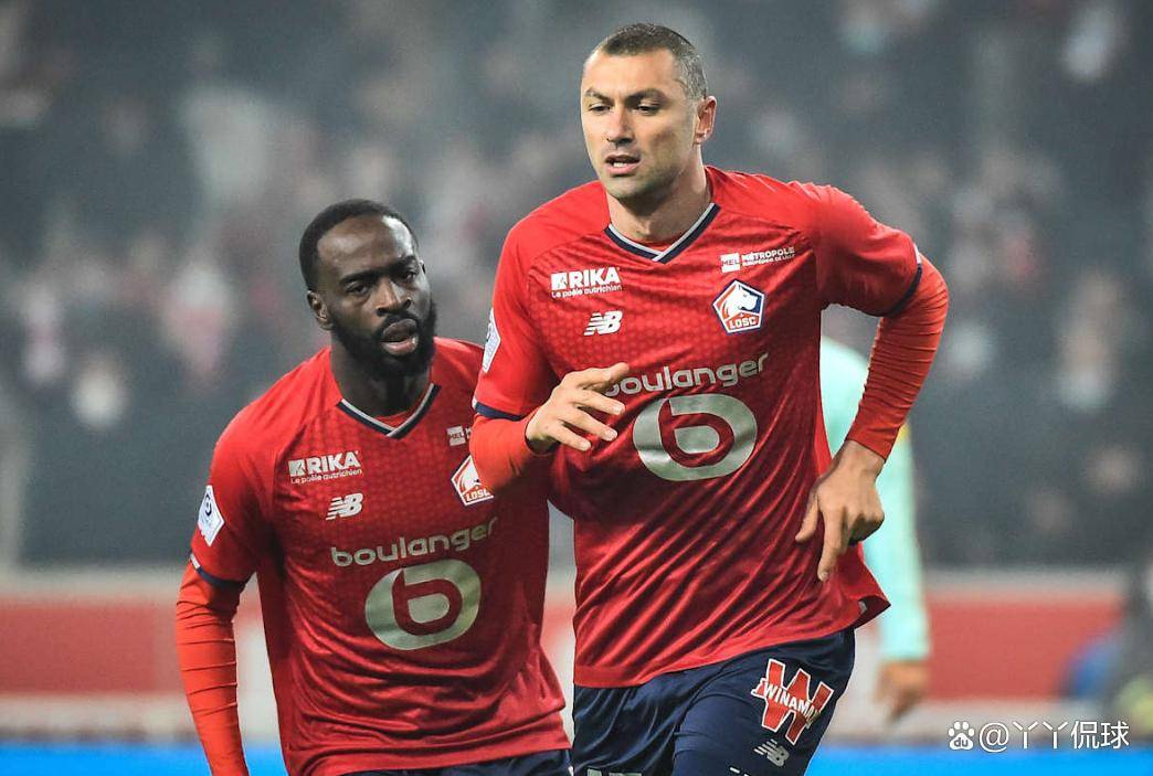  英雄可不能临阵脱逃啊梗图 