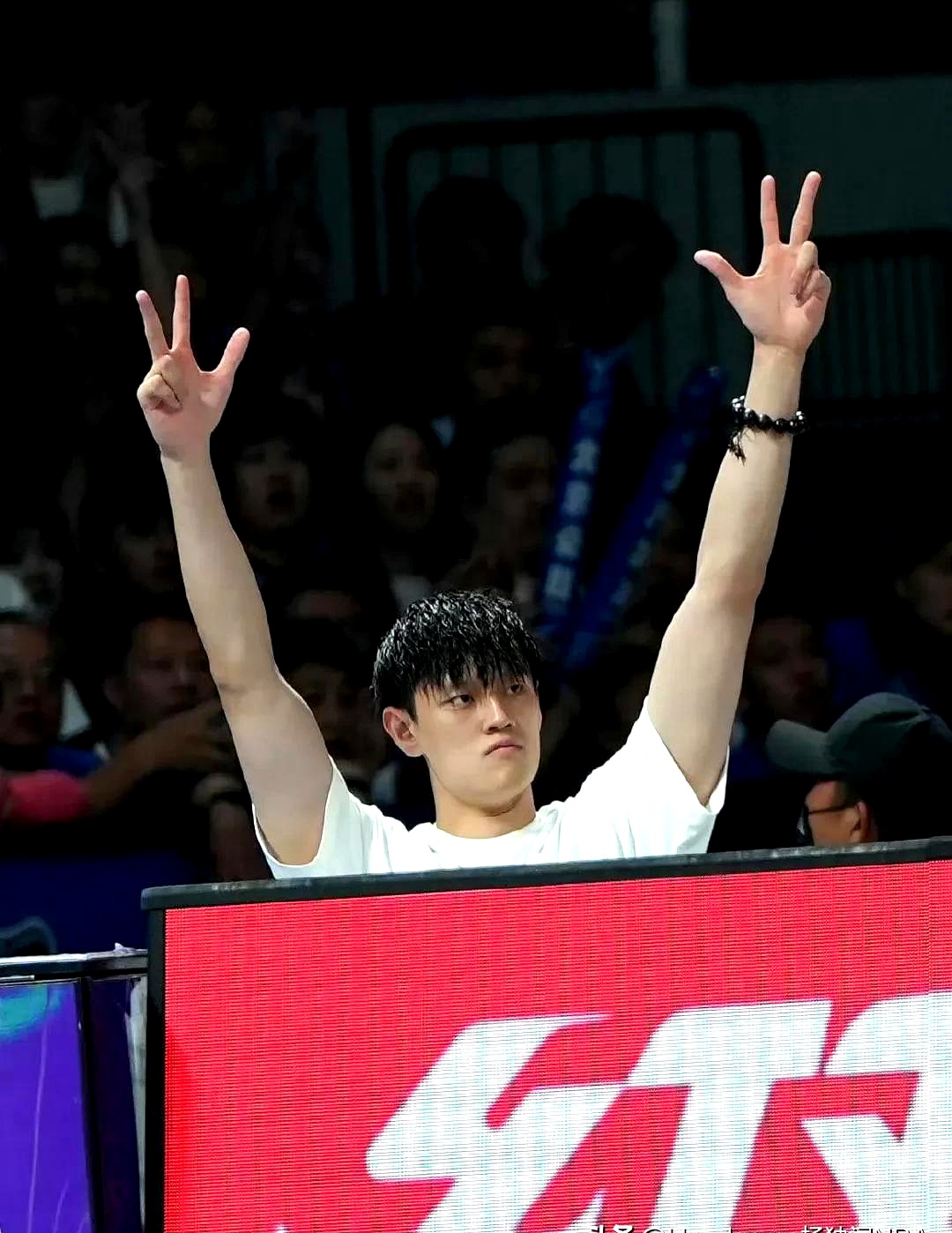 虎扑体育-凯恩在TL比赛中挺进下一轮，战术调整引发热议！的简单介绍